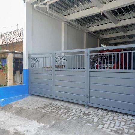 Reddoorz Near Universitas Semarang 2 Alastuwo エクステリア 写真