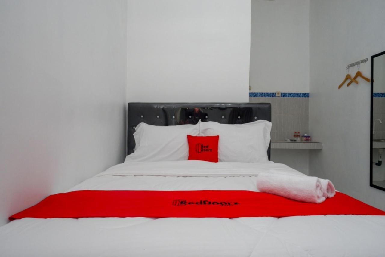 Reddoorz Near Universitas Semarang 2 Alastuwo エクステリア 写真