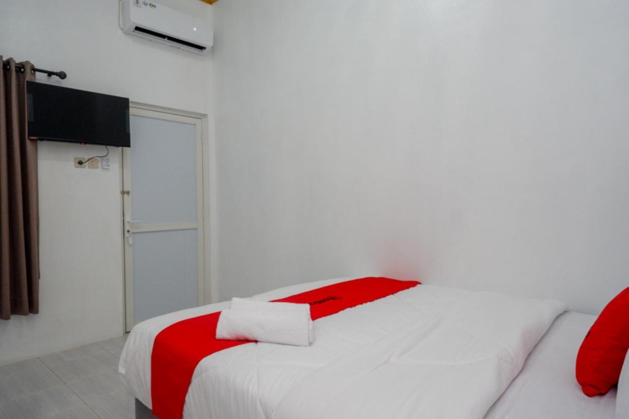Reddoorz Near Universitas Semarang 2 Alastuwo エクステリア 写真