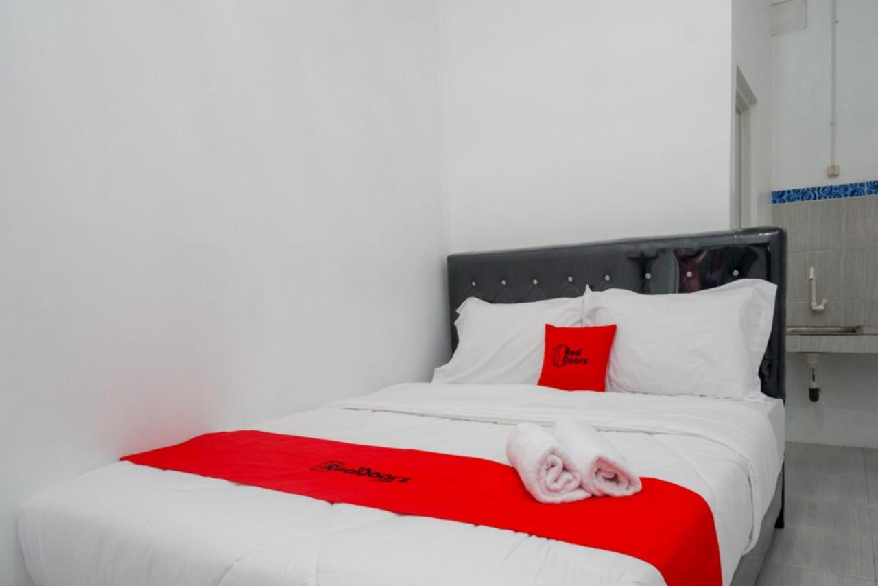 Reddoorz Near Universitas Semarang 2 Alastuwo エクステリア 写真
