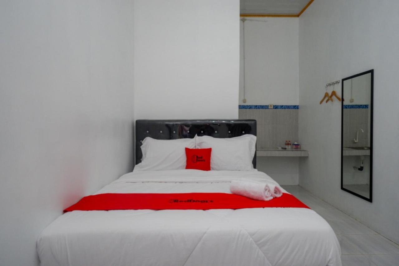 Reddoorz Near Universitas Semarang 2 Alastuwo エクステリア 写真